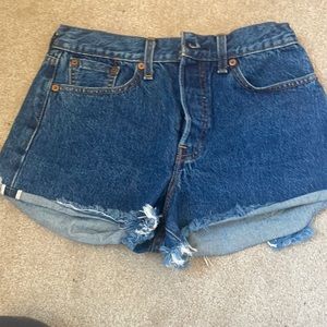 levi cut off shorts